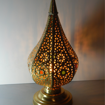 Lampe De Table Artisanale – Conique Ajourée