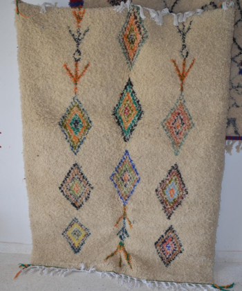 Tapis Artisanal Moyen Atlas Blanc Cassé Motifs Colorés – 250x150cm